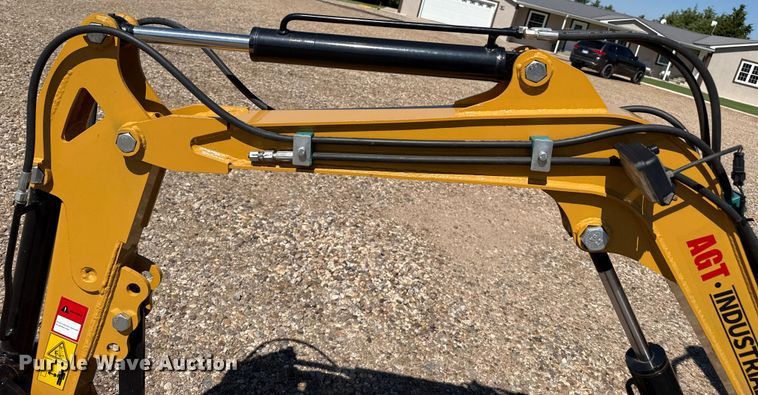 image for item DZ8813 2024 AGT H12R mini excavator