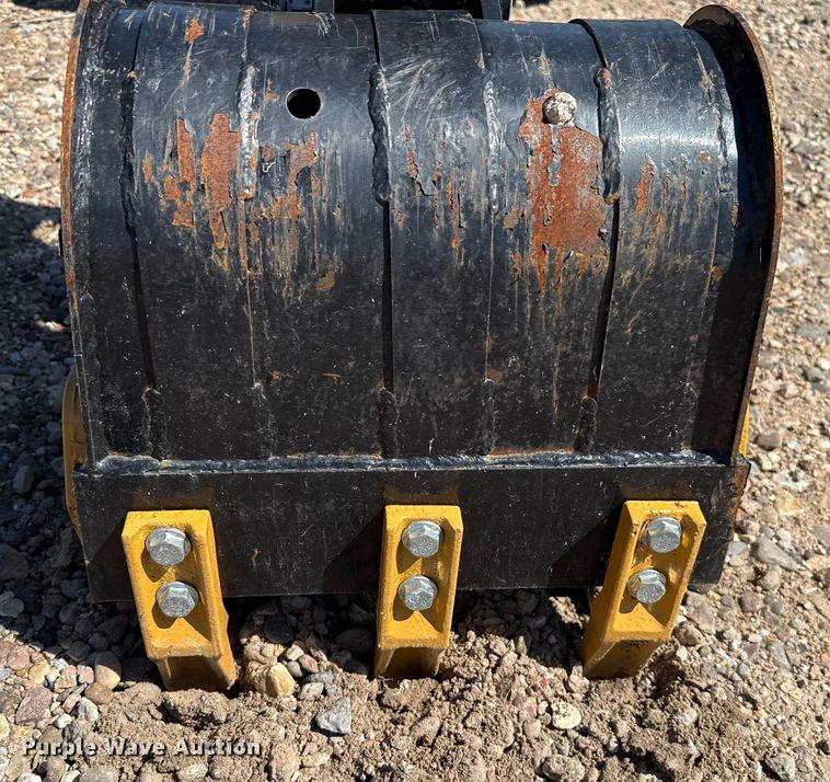 image for item DZ8813 2024 AGT H12R mini excavator