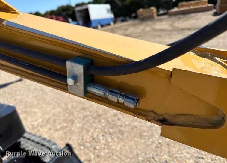 image for item DZ8813 2024 AGT H12R mini excavator