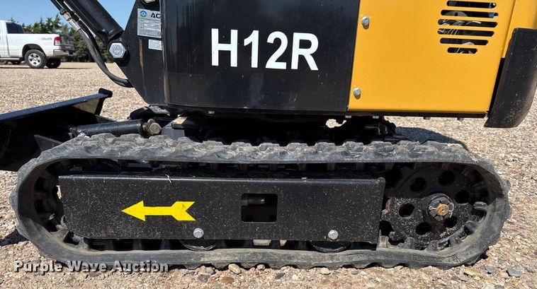 image for item DZ8813 2024 AGT H12R mini excavator