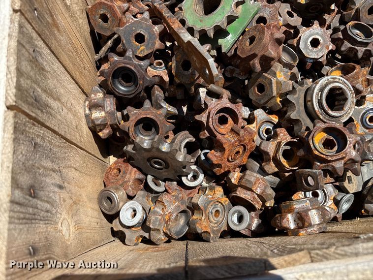 image for item DZ8816 John Deere corn head parts