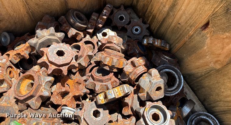 image for item DZ8816 John Deere corn head parts