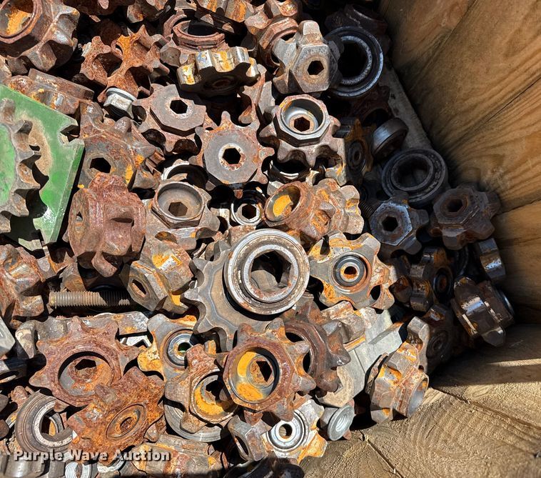 image for item DZ8816 John Deere corn head parts