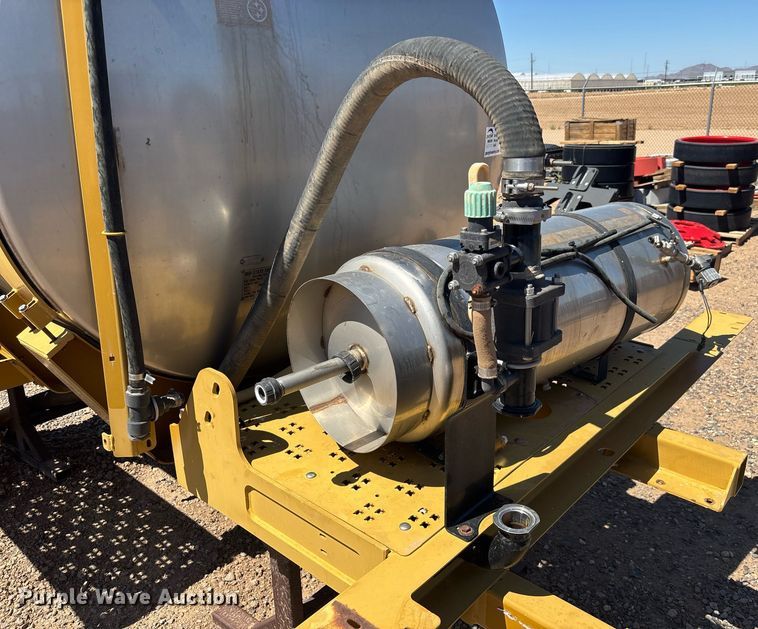 image for item EC1075 2006 Mid-State Tank CO. sprayer bed