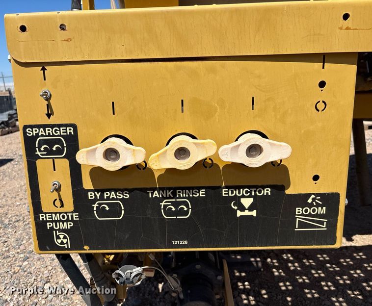 image for item EC1075 2006 Mid-State Tank CO. sprayer bed