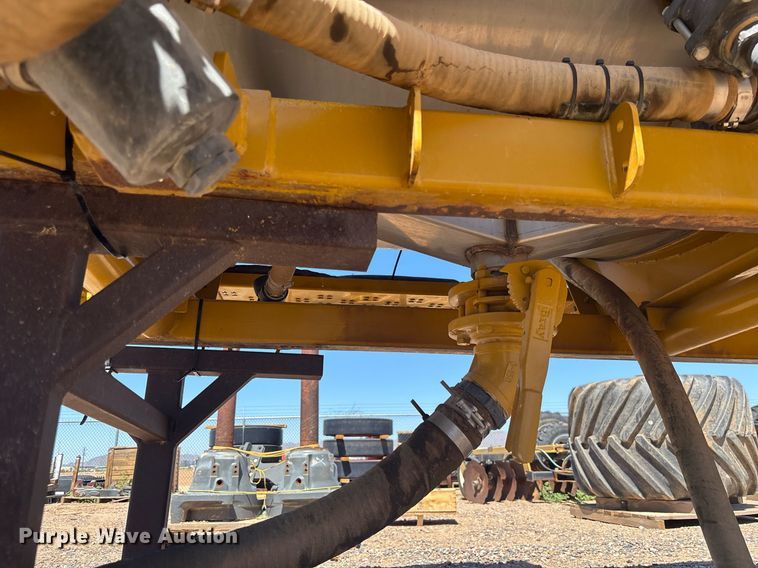 image for item EC1075 2006 Mid-State Tank CO. sprayer bed