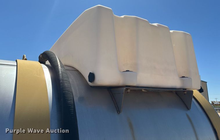 image for item EC1075 2006 Mid-State Tank CO. sprayer bed