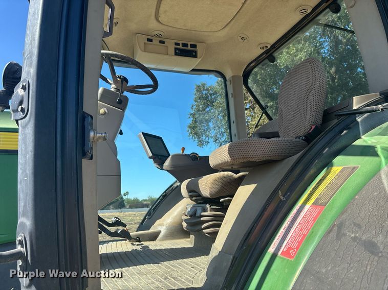 image for item EC1086 2016 John Deere 8245R MFWD tractor