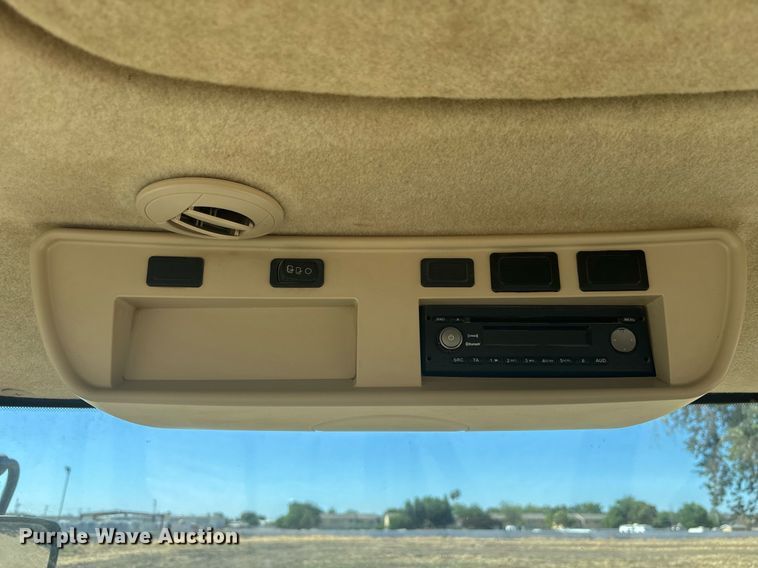 image for item EC1086 2016 John Deere 8245R MFWD tractor