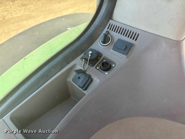 image for item EC1086 2016 John Deere 8245R MFWD tractor