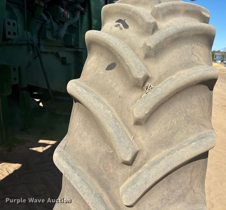 image for item EC1086 2016 John Deere 8245R MFWD tractor