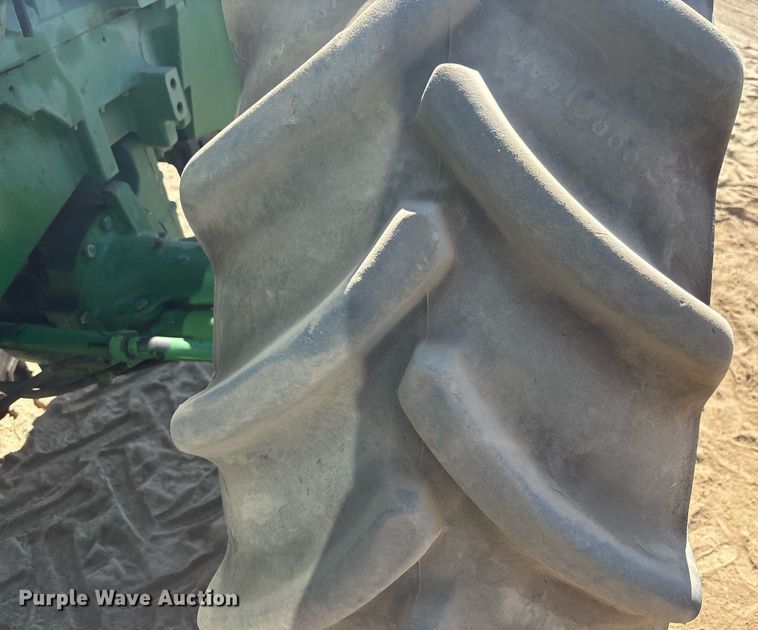 image for item EC1086 2016 John Deere 8245R MFWD tractor