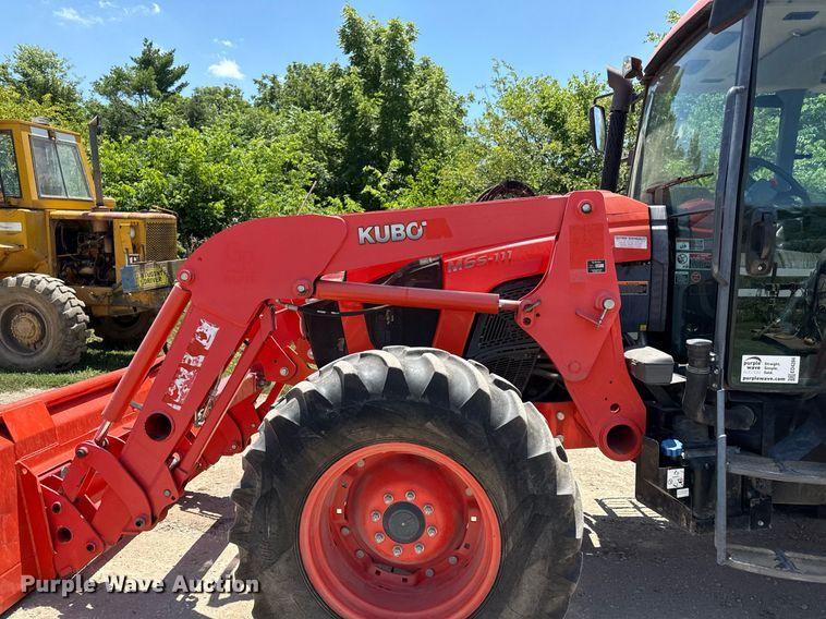 image for item ED4284 2017 Kubota M6S-111 MFWD tractor