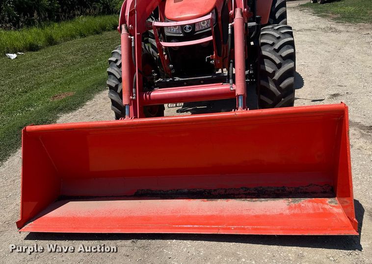 image for item ED4284 2017 Kubota M6S-111 MFWD tractor