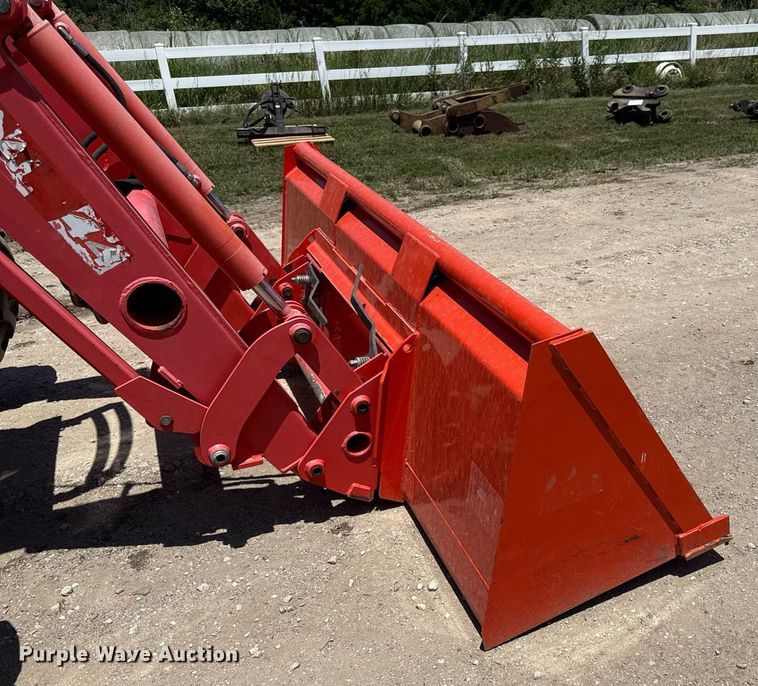 image for item ED4284 2017 Kubota M6S-111 MFWD tractor