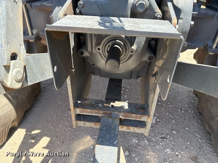 image for item ED4284 2017 Kubota M6S-111 MFWD tractor