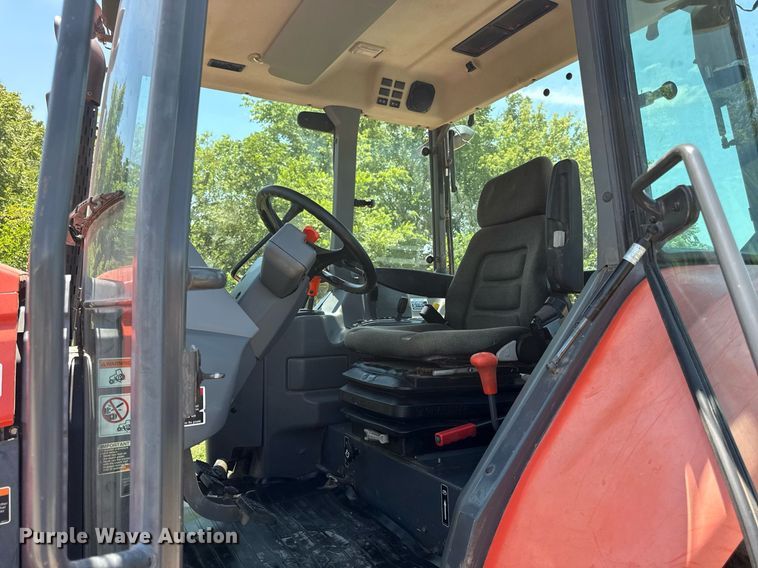 image for item ED4284 2017 Kubota M6S-111 MFWD tractor