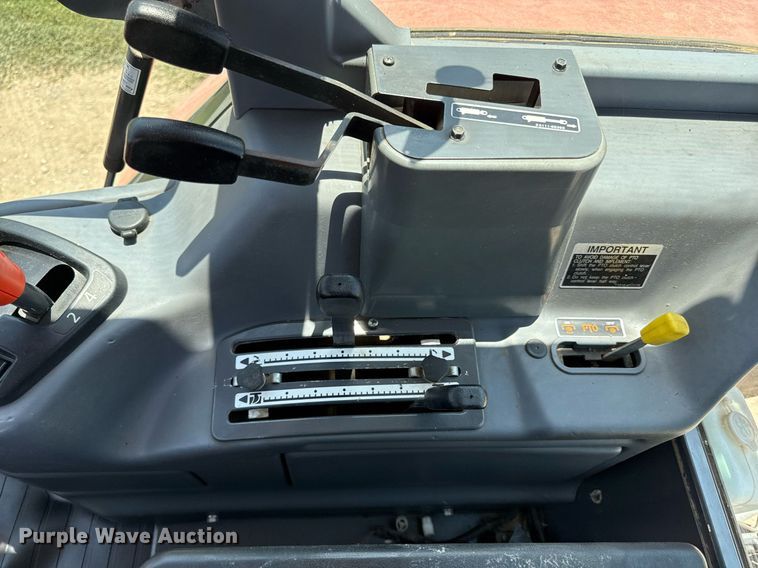 image for item ED4284 2017 Kubota M6S-111 MFWD tractor