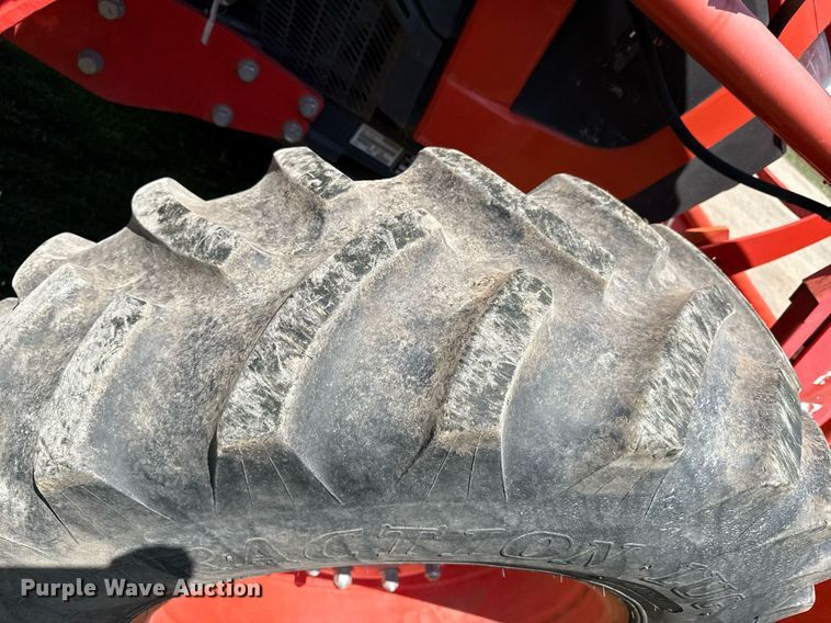 image for item ED4284 2017 Kubota M6S-111 MFWD tractor