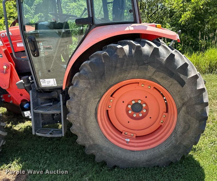 image for item ED4284 2017 Kubota M6S-111 MFWD tractor