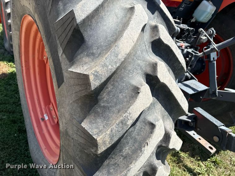 image for item ED4284 2017 Kubota M6S-111 MFWD tractor