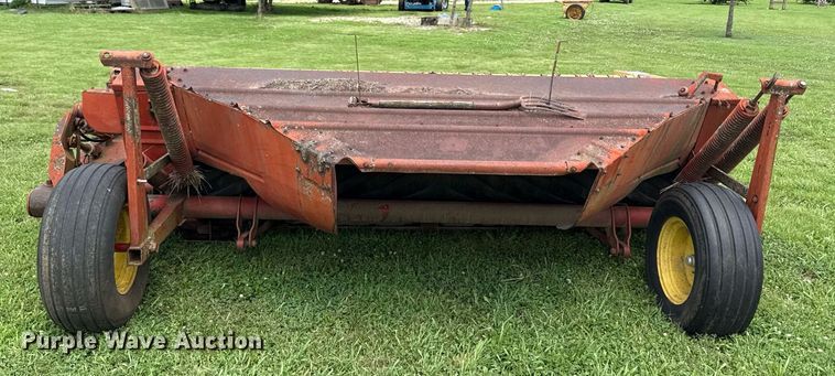 image for item ED4338 New Holland hay equipment