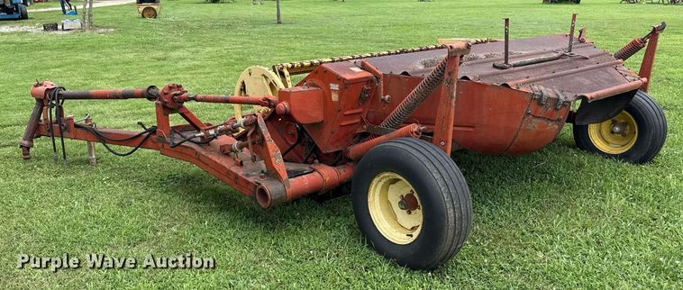 image for item ED4338 New Holland hay equipment