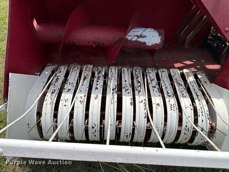 image for item ED4340 International Harvester 47 small square baler