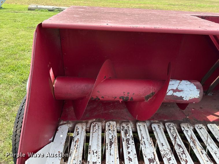 image for item ED4340 International Harvester 47 small square baler