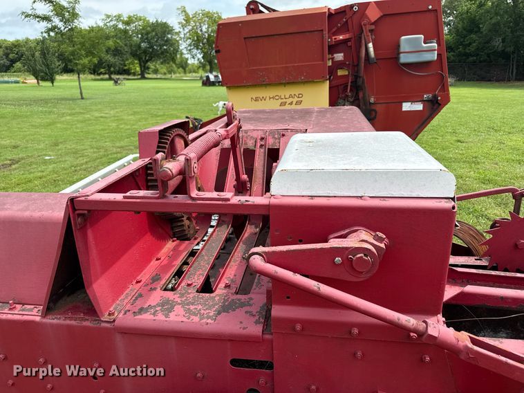 image for item ED4340 International Harvester 47 small square baler