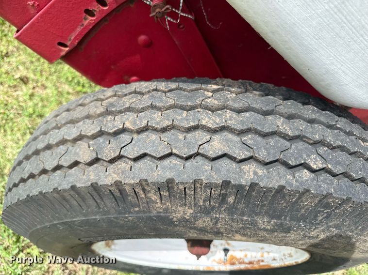 image for item ED4340 International Harvester 47 small square baler