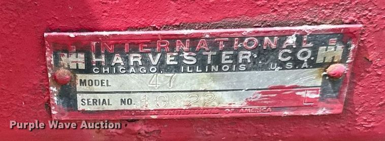 image for item ED4340 International Harvester 47 small square baler