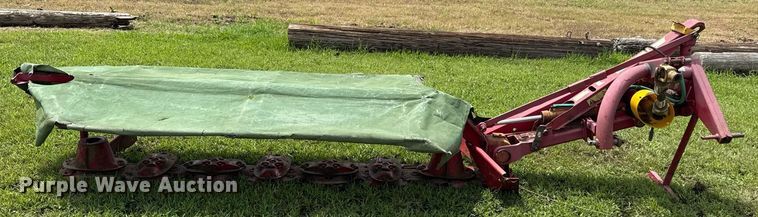 image for item ED4340 International Harvester 47 small square baler