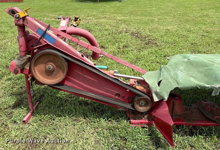 image for item ED4340 International Harvester 47 small square baler