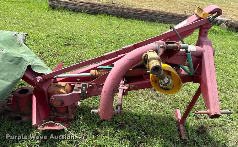 image for item ED4340 International Harvester 47 small square baler