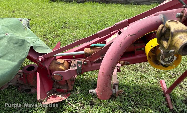 image for item ED4340 International Harvester 47 small square baler