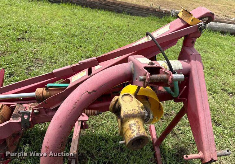 image for item ED4340 International Harvester 47 small square baler