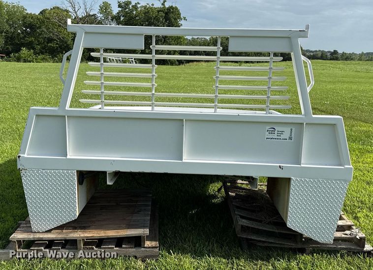 image for item ED4349 B&W flatbed