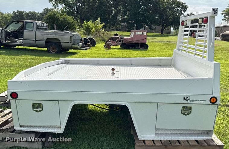 image for item ED4349 B&W flatbed