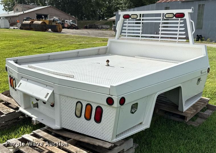 image for item ED4349 B&W flatbed