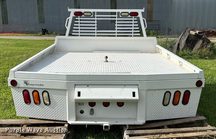 image for item ED4349 B&W flatbed