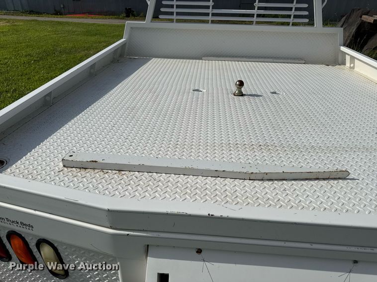 image for item ED4349 B&W flatbed