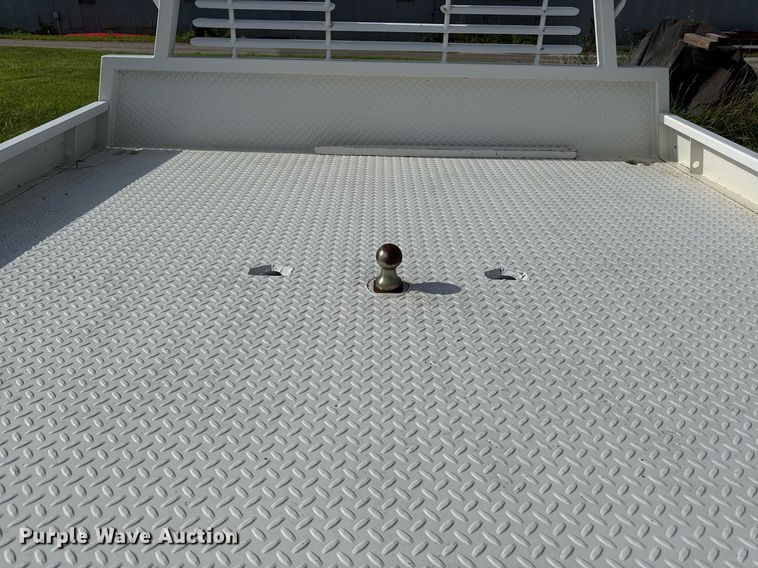 image for item ED4349 B&W flatbed