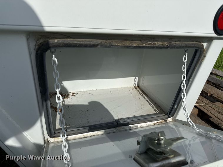 image for item ED4349 B&W flatbed