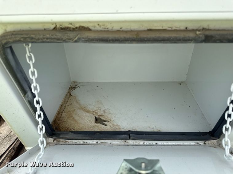 image for item ED4349 B&W flatbed