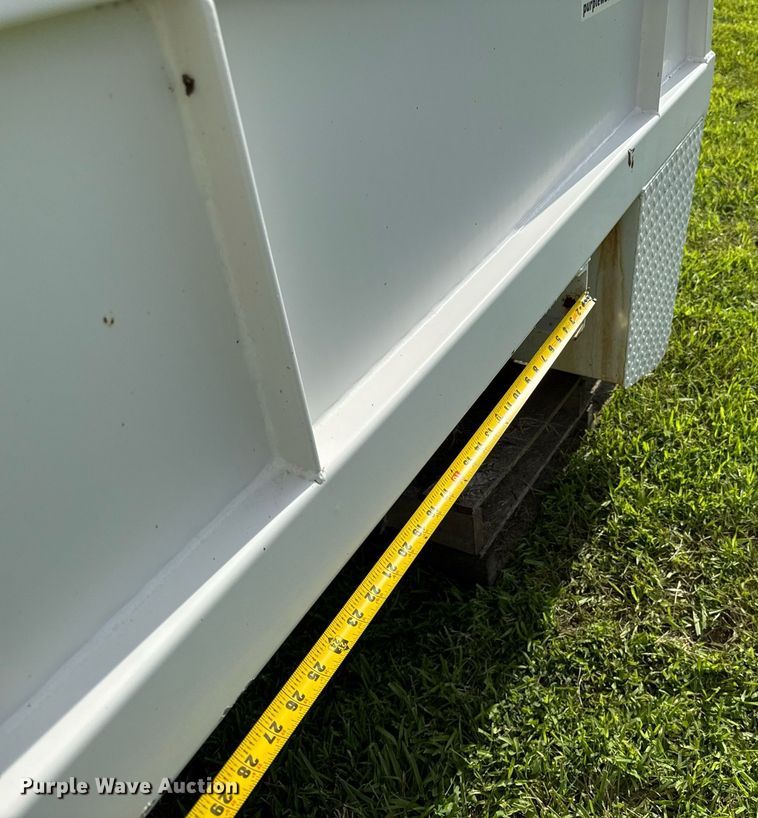 image for item ED4349 B&W flatbed