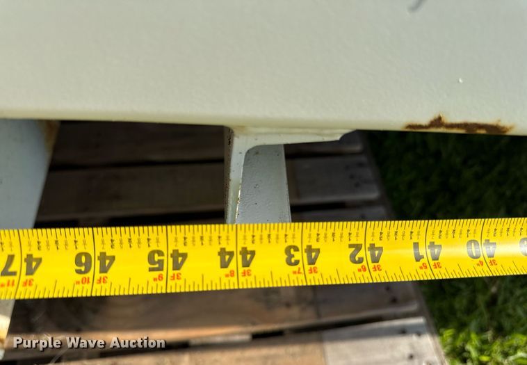 image for item ED4349 B&W flatbed