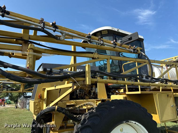 image for item ED4400 1997 RoGator 854 sprayer