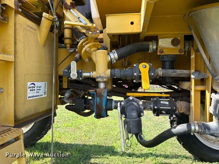 image for item ED4400 1997 RoGator 854 sprayer
