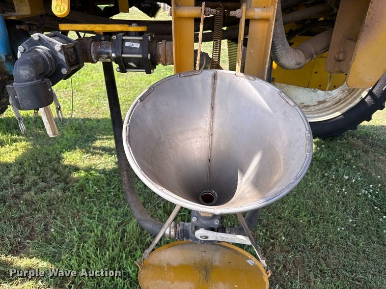 image for item ED4400 1997 RoGator 854 sprayer